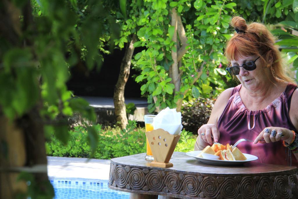 Vico Hotel Nusa Dua  Buitenkant foto